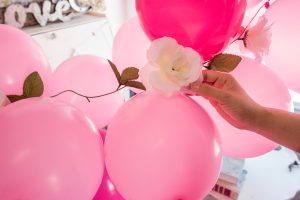 DIY Balloon Garland