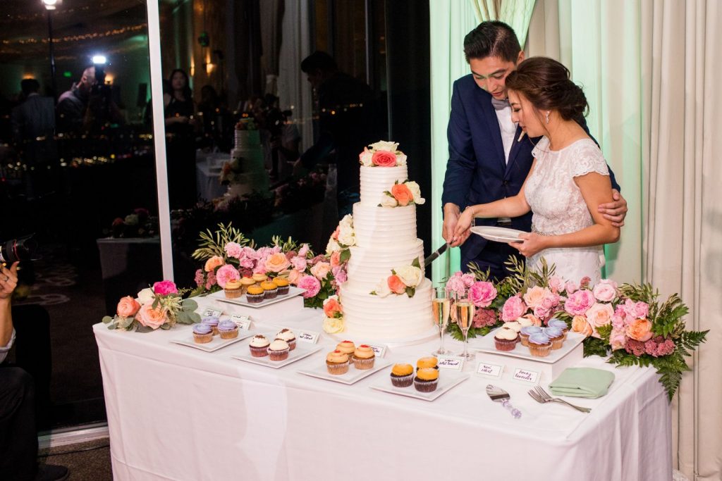 Kelvin & Grace Castaway Burbank Wedding Cake Cutting